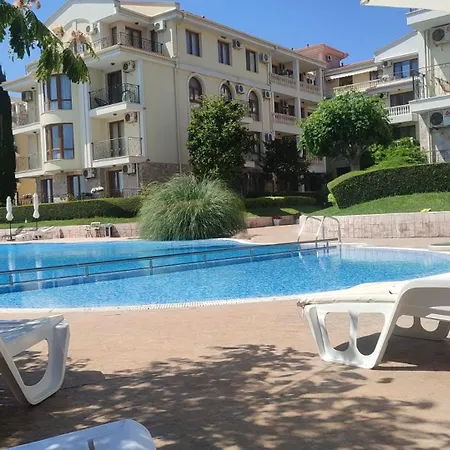 Royal Bay - *