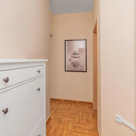 Apartamento Royal Bay - *